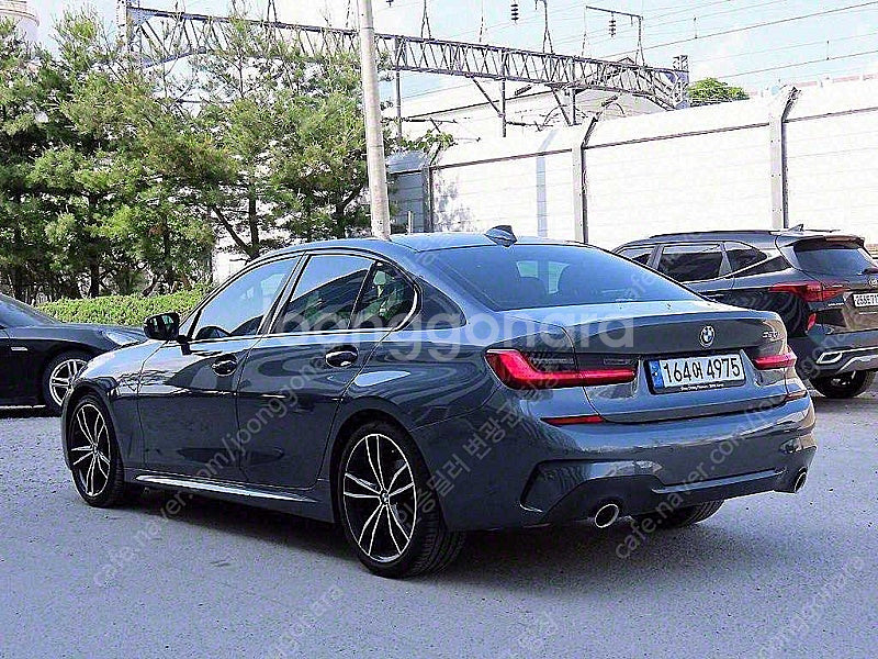BMW 3시리즈 중고 BMW 중고 BMW 3시리즈 중고차 할부가능 2022년식 34,081km 320i M 스포츠 ...--4
